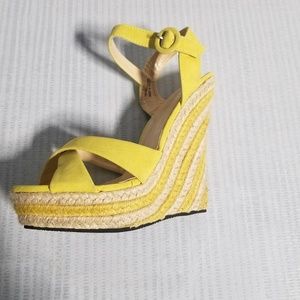 Wedge heel shoe